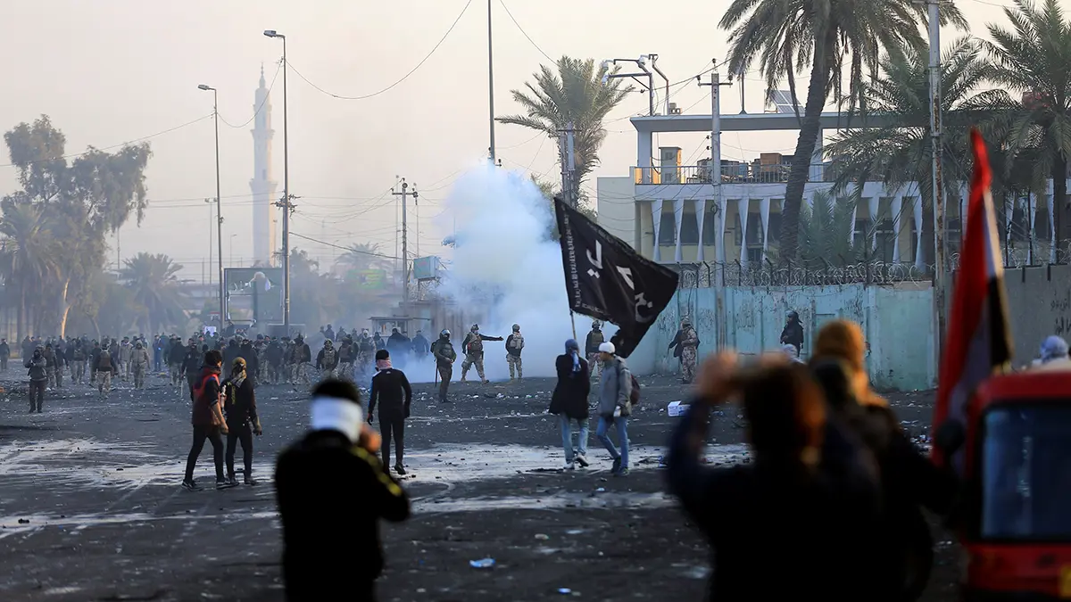 بعد انتهاء "مهلة الناصرية".. المحتجون يعزلون بغداد عن مدن الجنوب