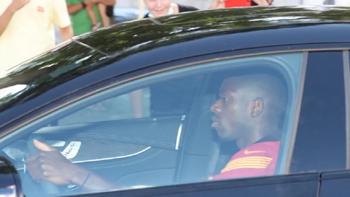 بسبب وثائق مزورة.. اعتقال عم عثمان ديمبلي في برشلونة