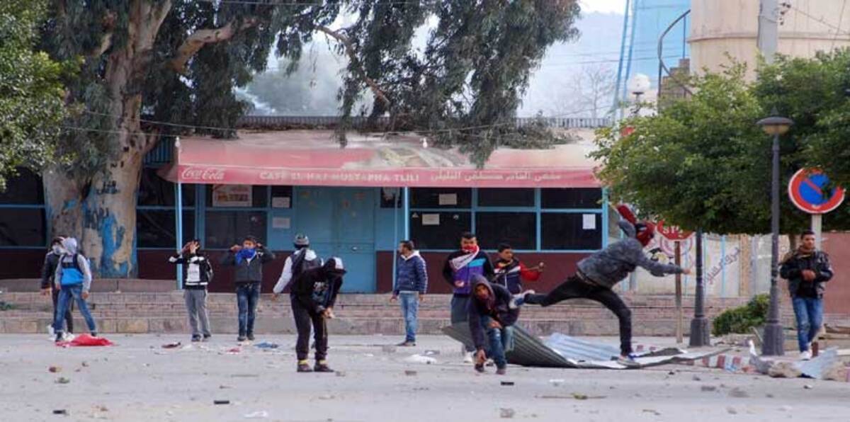 مقتل رجل أمن تونسي خلال مواجهات مع محتجين في القصرين