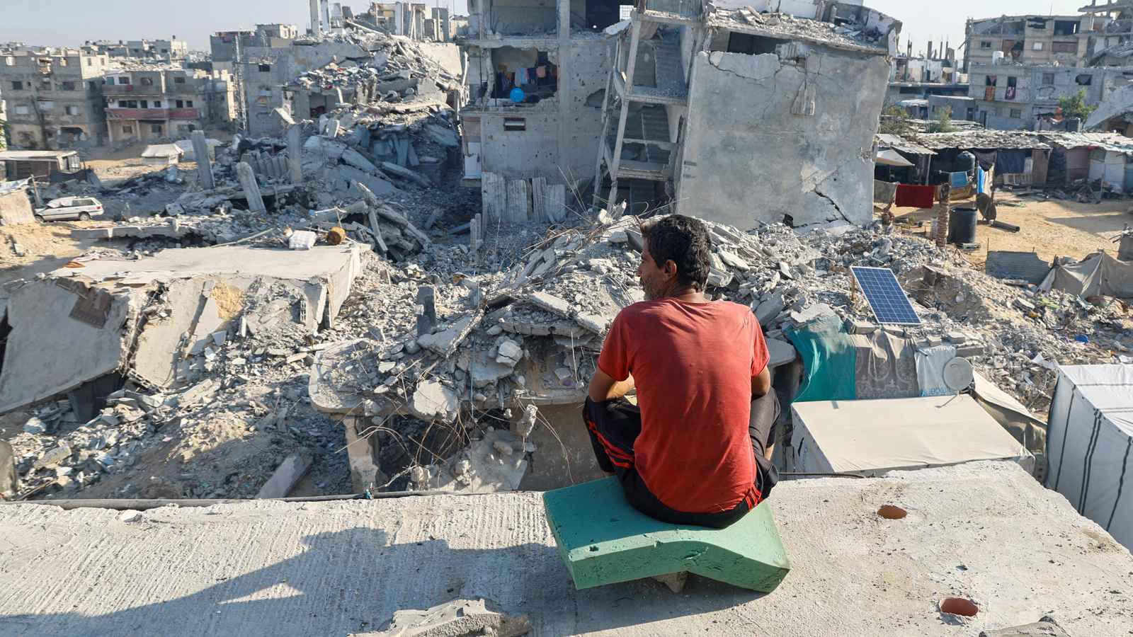 مستشار عباس: لجنة إدارة غزة لن تضم "حماس"