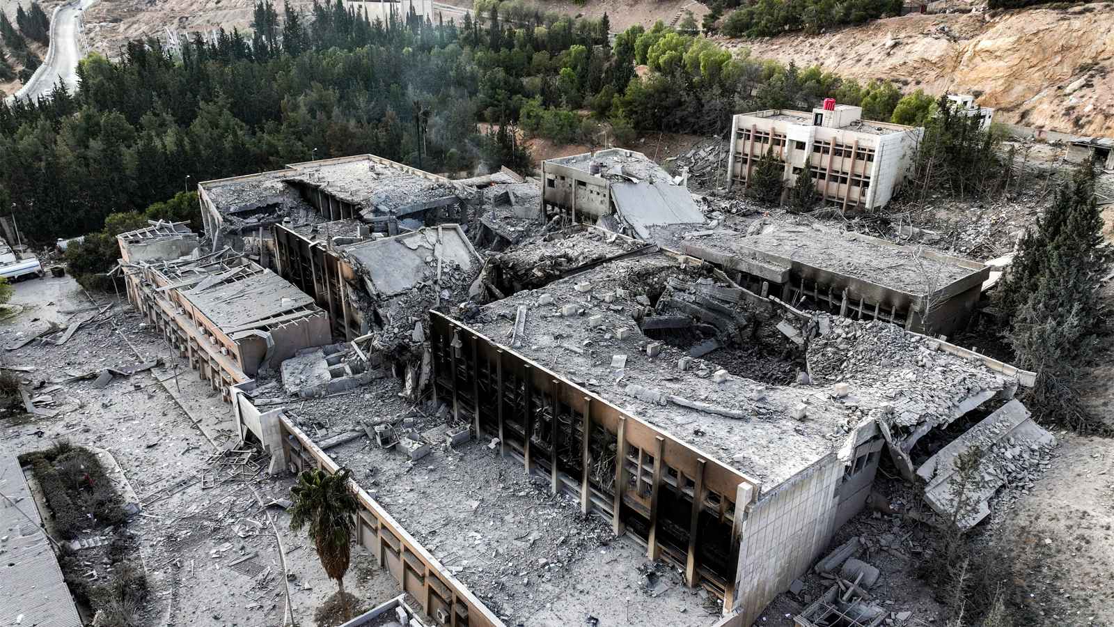 "سهم الباشان".. إسرائيل تنشر مشاهد تدمير الأسلحة الاستراتيجية في سوريا