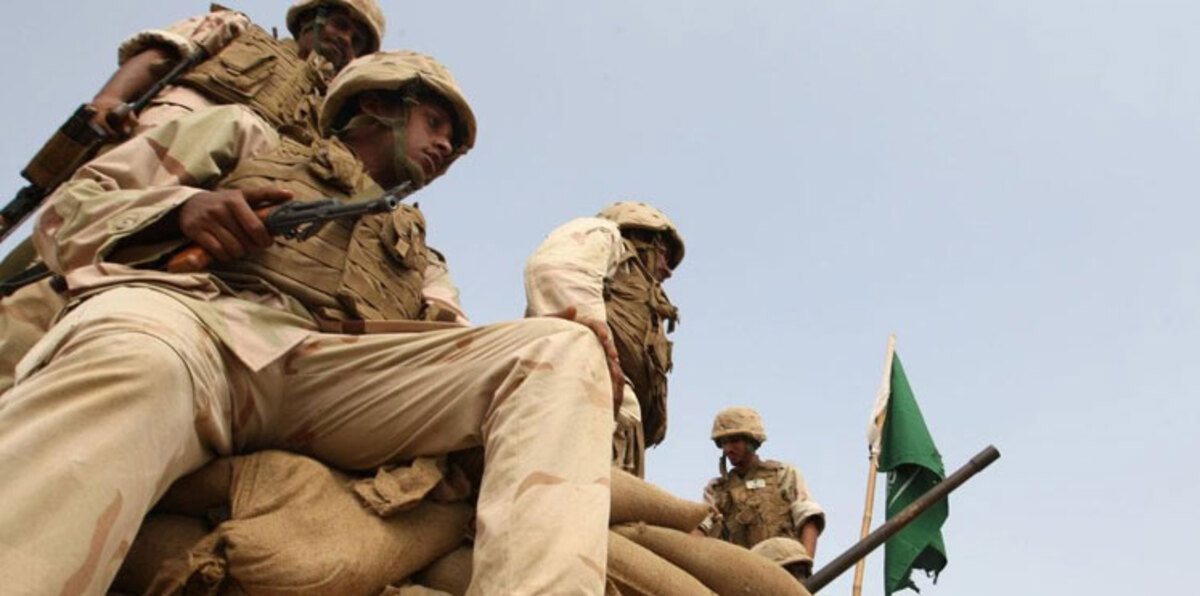 مفتي السعودية يحث رجال الأعمال على مساعدة القوات المشاركة في حرب اليمن