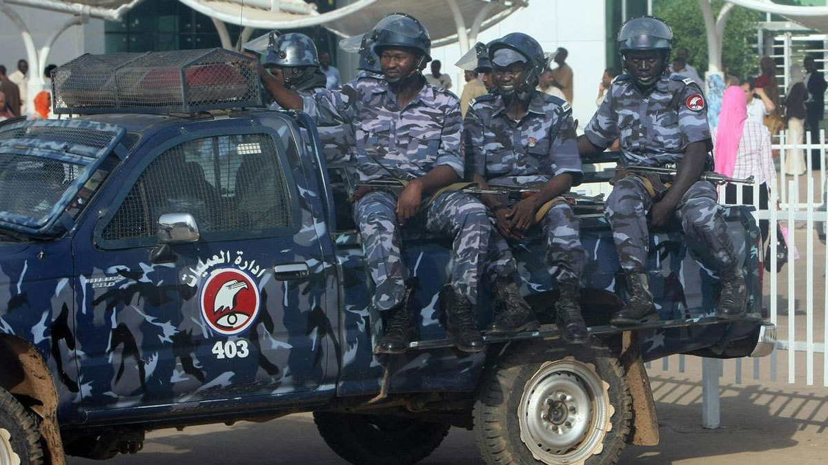 السودان يعتقل قياديَين بـ"المؤتمر الشعبي" لعلاقتهما بانقلاب البشير