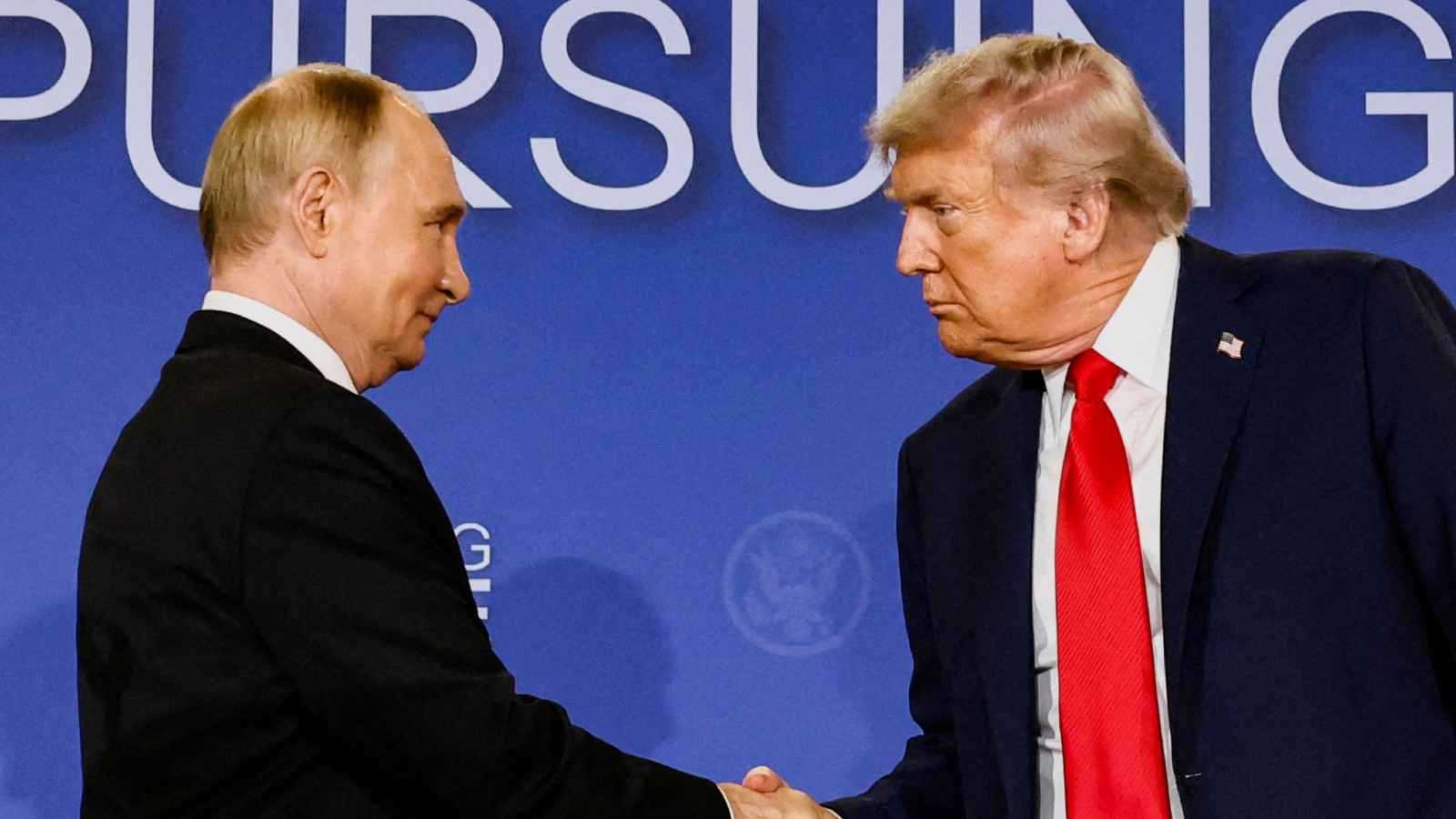 الكرملين: هناك متطلبات عديدة قبل انعقاد قمة بين بوتين وترامب