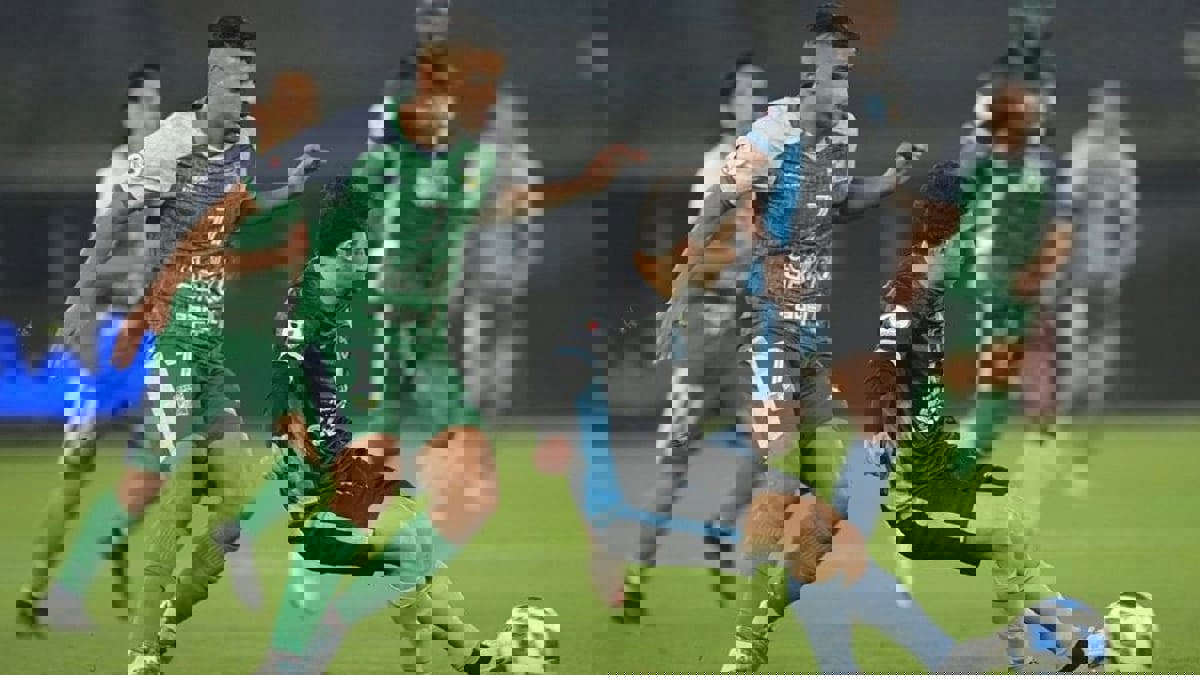 العربي يقهر السالمية ويتوج بطلا لكأس ولي العهد الكويتي للمرة الثانية على التوالي (فيديو)