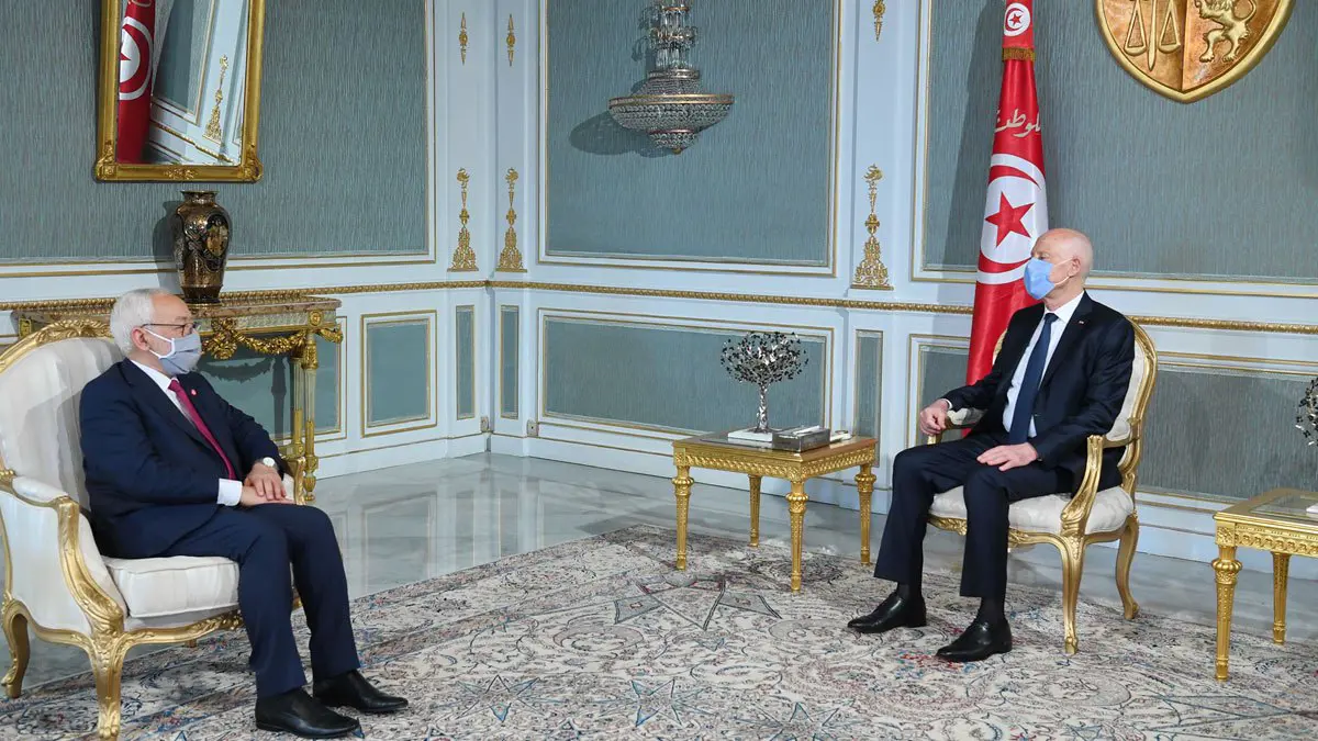 تقرير فرنسي: "حرب باردة" بين قيس سعيد وراشد الغنوشي