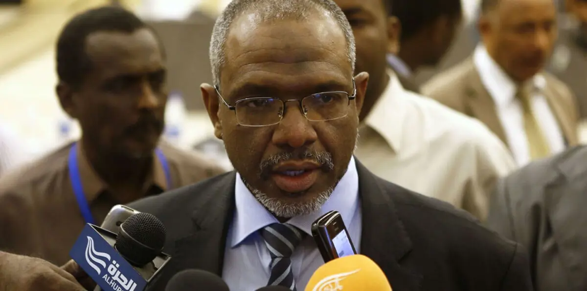 حكومة السودان تطرح برنامجًا تقشفيًا يحارب الفساد ويقلص النفقات