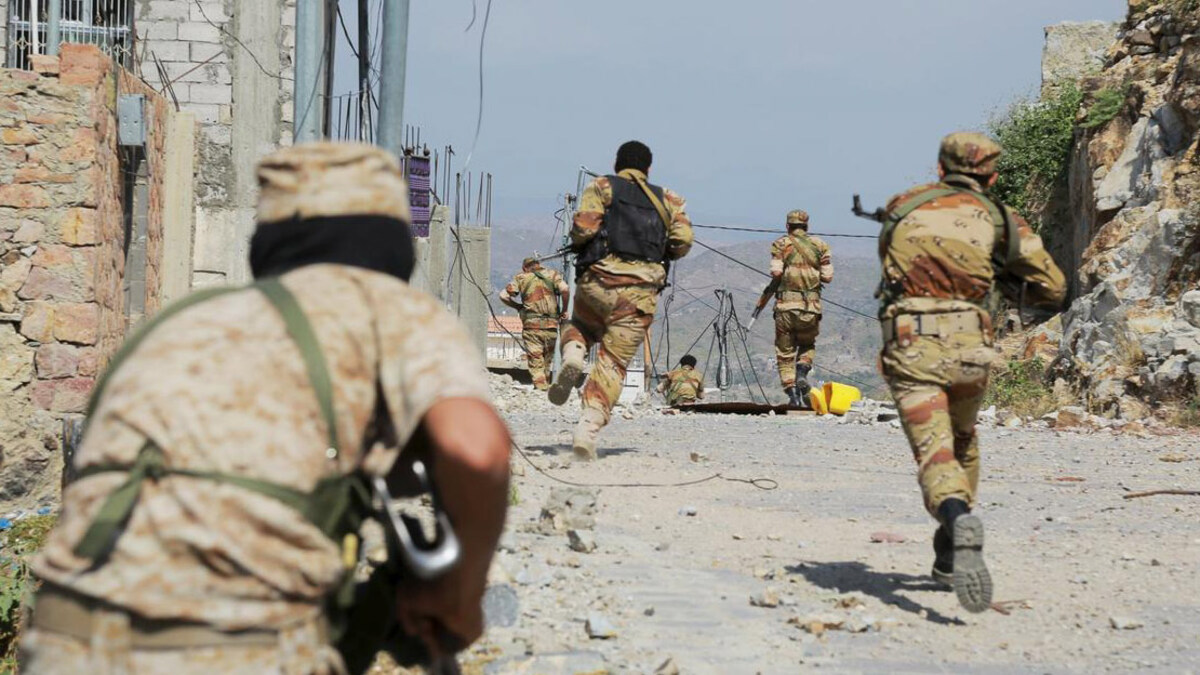 اشتباكات عنيفة بين القوات اليمنية والحوثيين في الحديدة