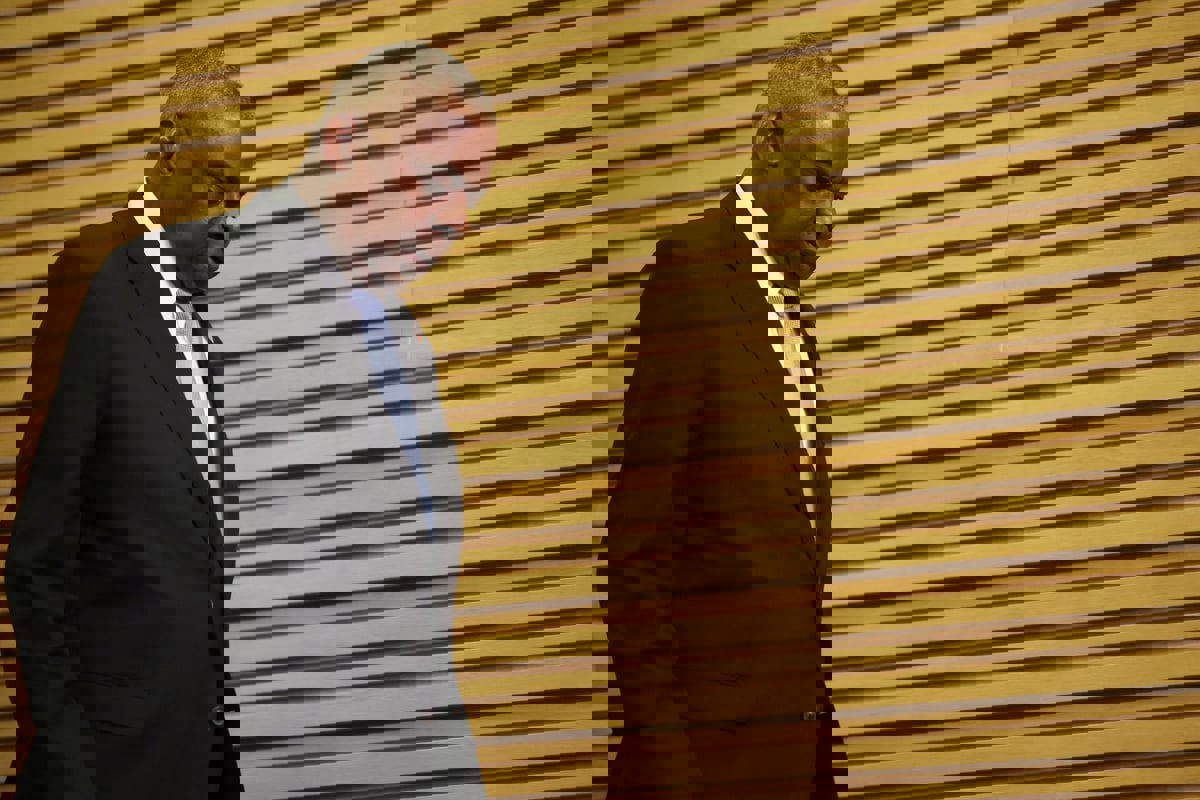 ماذا دار في أول اتصال بين وزيريْ الدفاع الأمريكي والروسي؟ 