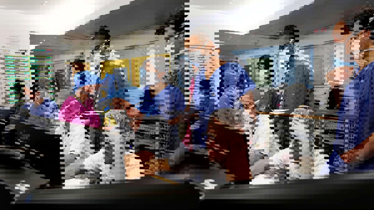 مسؤولون في مجال الصحة يعتقدون أن فرنسا تجاوزت ذروة وباء كورونا