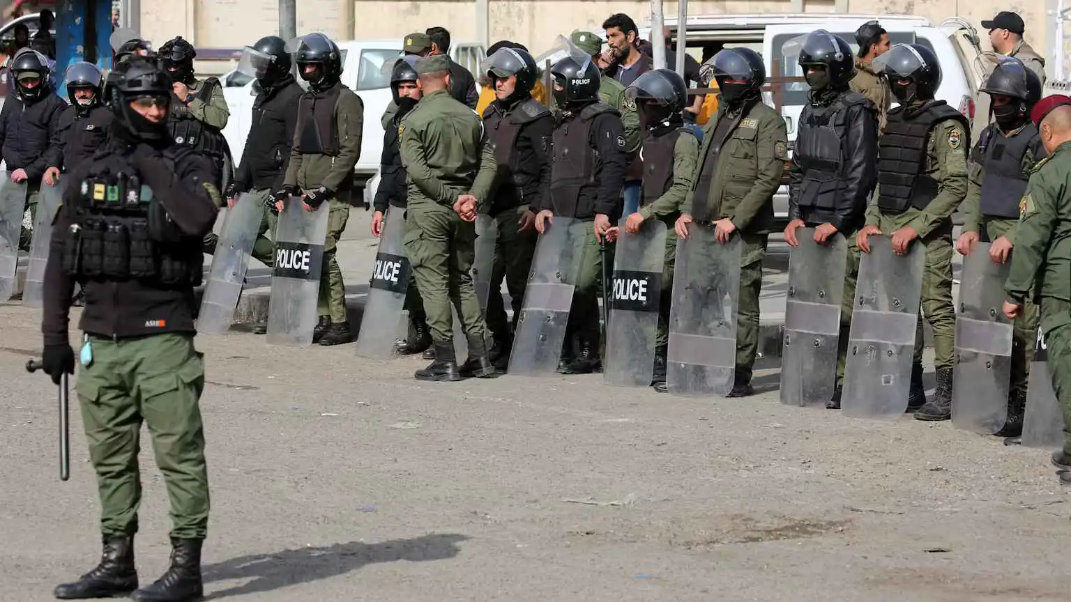 محاولة اغتيال وهجمات مسلحة.. مخاوف من موجة عنف تجتاح العراق عشية الانتخابات