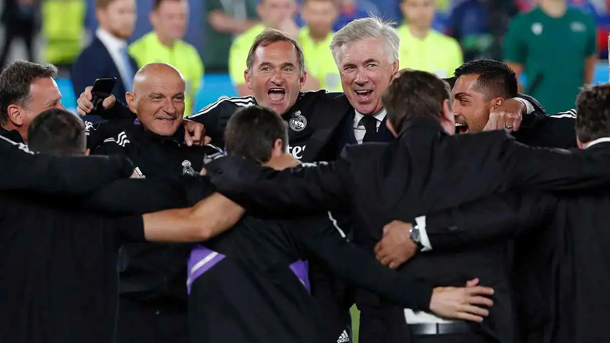 ريال مدريد يقطع الطريق على مانشستر سيتي ويجدد عقد مدربه