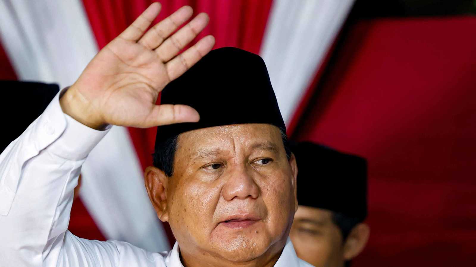 رغم تسمم الآلاف.. رئيس إندونيسيا يدافع عن برنامج الوجبات المجانية