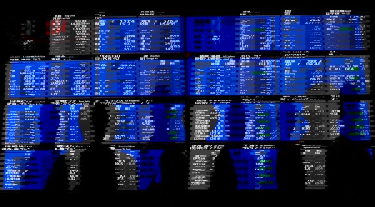 مخاوف النمو العالمي تهبط بـ"نيكي" 2.2%