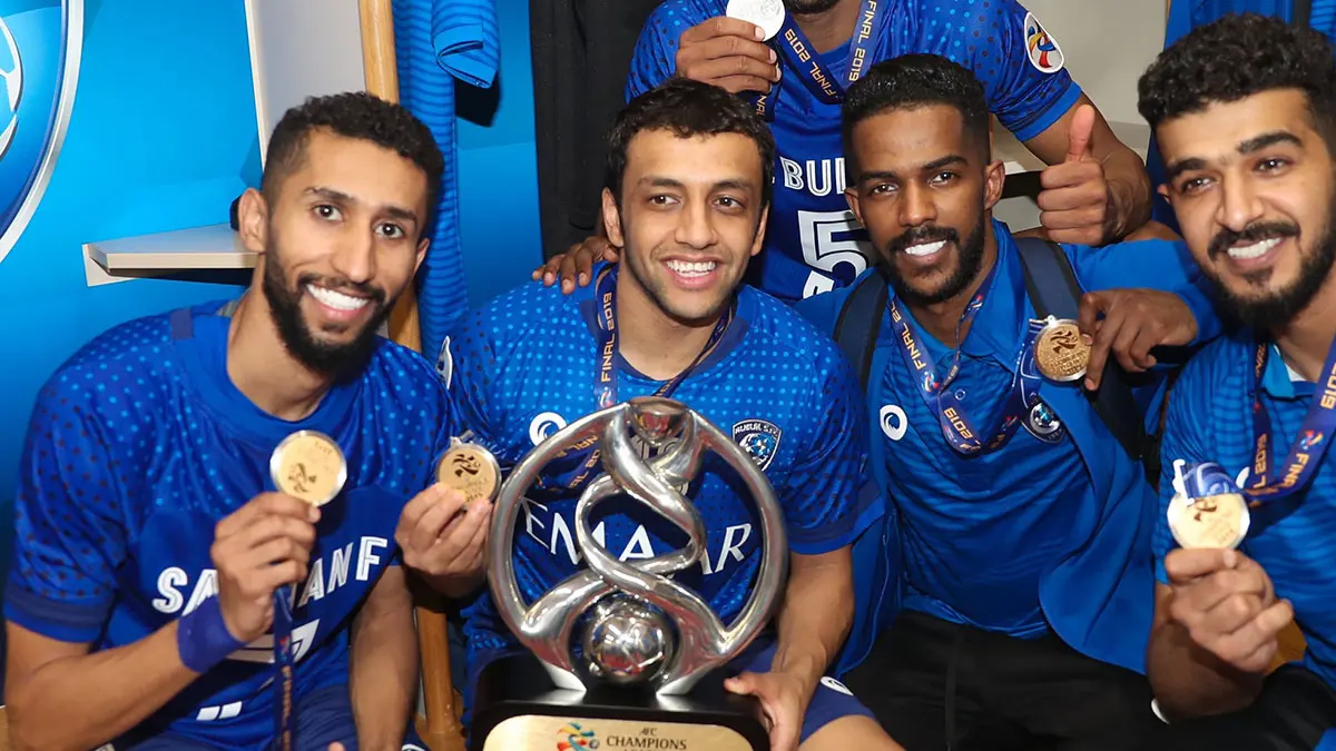 رقص وغناء في غرف خلع الملابس.. لقطات جديدة لاحتفالات لاعبي نادي الهلال السعودي بتتويجهم بلقب دوري أبطال آسيا (فيديو)