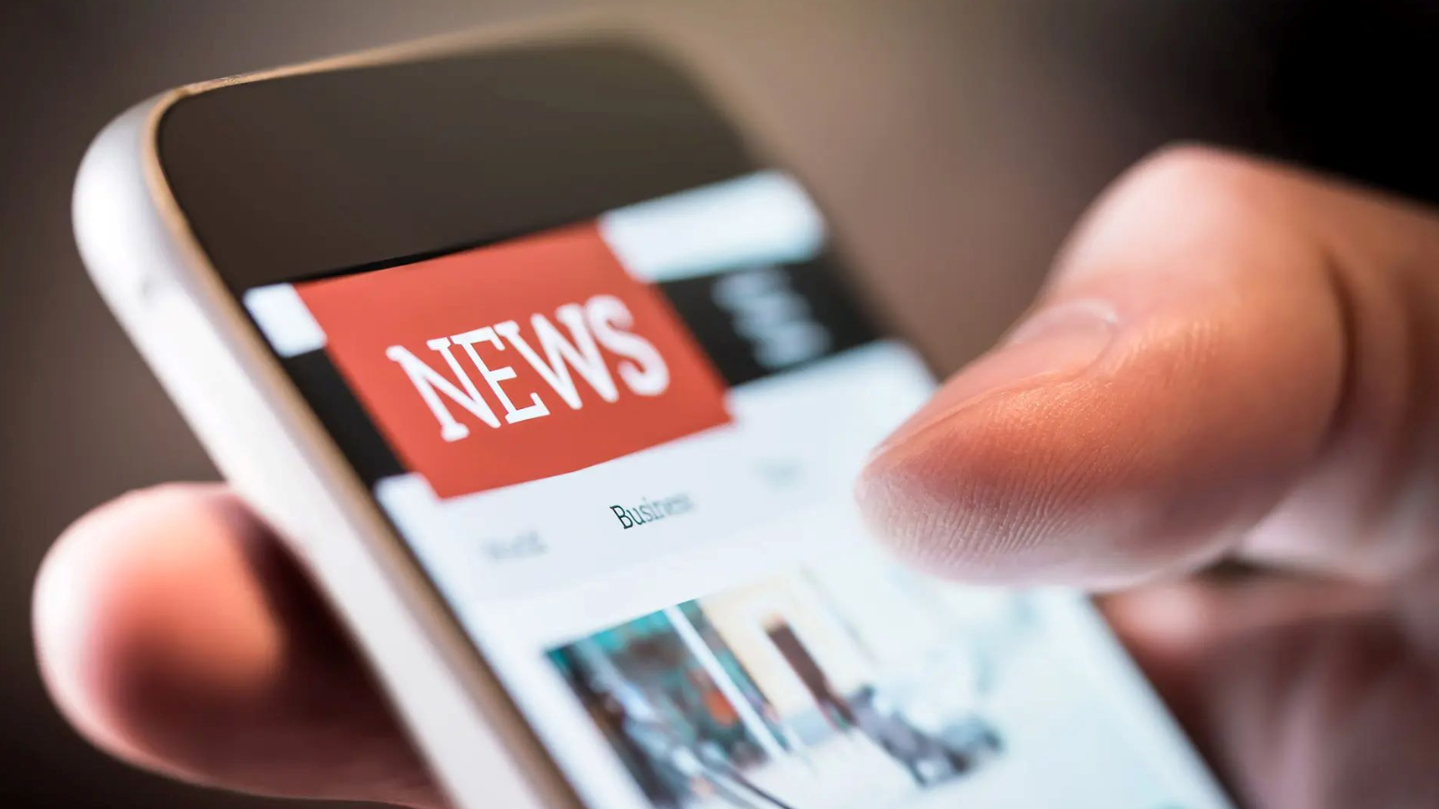 8 طرق للحد من التصفح السلبي للأخبار.. تعرف عليها