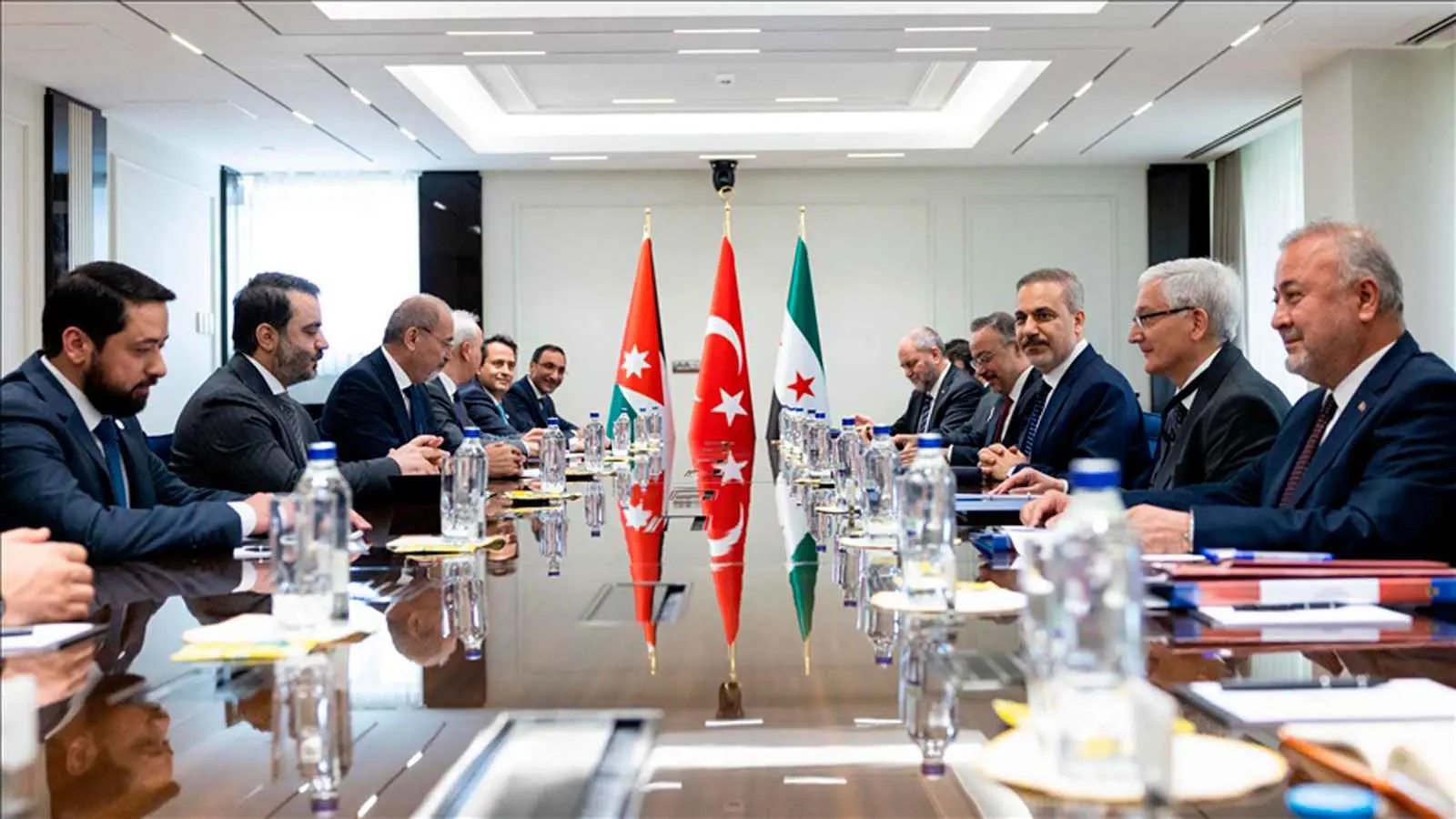 هل يفضي اجتماع أنقرة الثلاثي إلى "تسويات إقليمية" قادمة؟