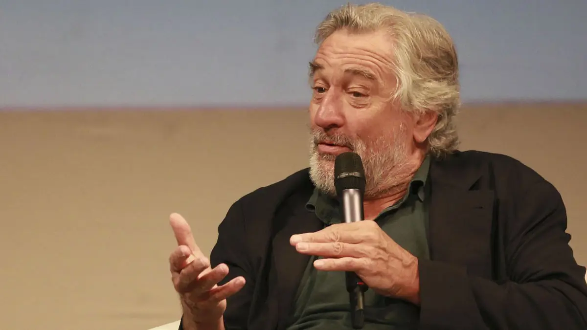 روبرت دينيرو يصف ترامب بـ"رجل العصابات"