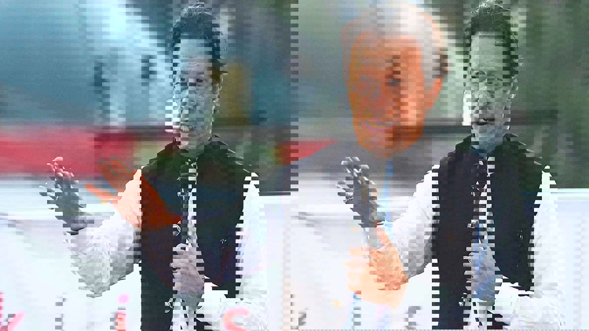 مطالبا بانتخابات مبكرة.. عمران خان يطلق "مسيرة طويلة" باتّجاه إسلام أباد