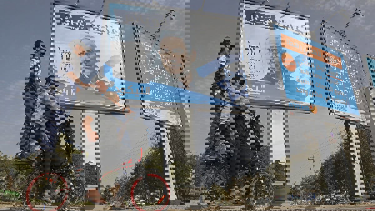 صحيفة: "الشيخ أبو يائير" يخاطب الناخبين العرب عبر تيك توك.. "تخدير ثم تحييد"