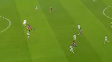 لعبة هدف ليفاندوفسكي