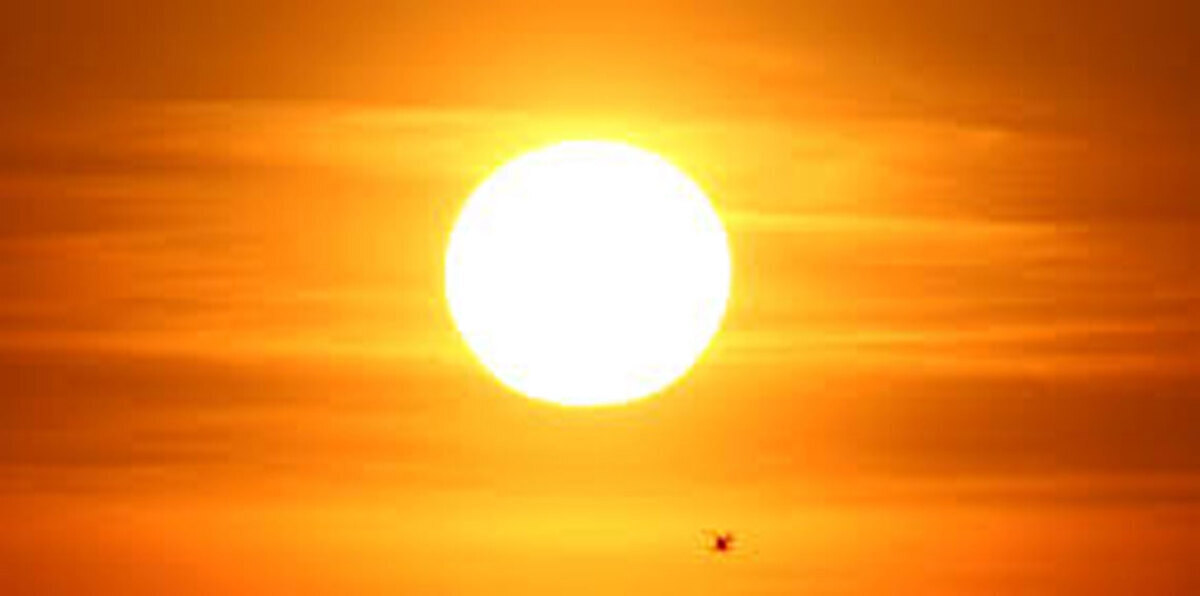 ناسا تكشف عن بقعة كبيرة على الشمس (صورة)