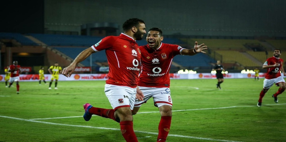 بعد واقعة مباراة الفيصلي.. الأهلي المصري يعاقب عماد متعب بغرامة مالية كبيرة