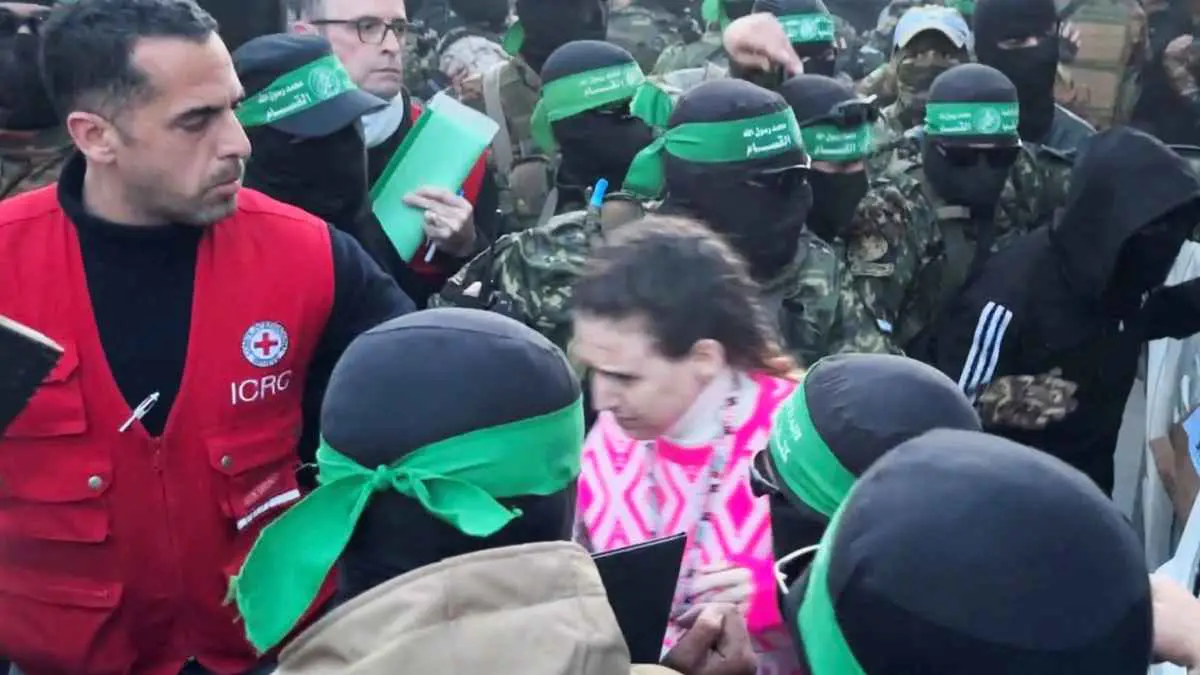 حماس تسلّم إسرائيل أسماء الرهائن المجندات المقرر الإفراج عنهن