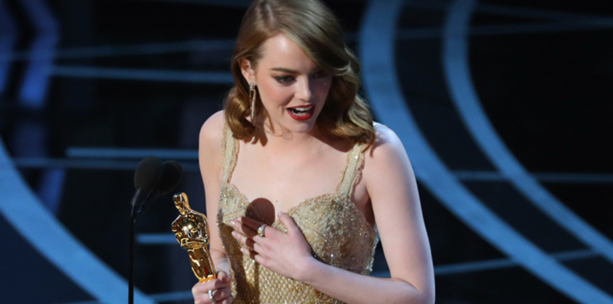 بالصور.. فيلم "لا لا لاند" يمنح إيما ستون أوسكار أفضل ممثلة