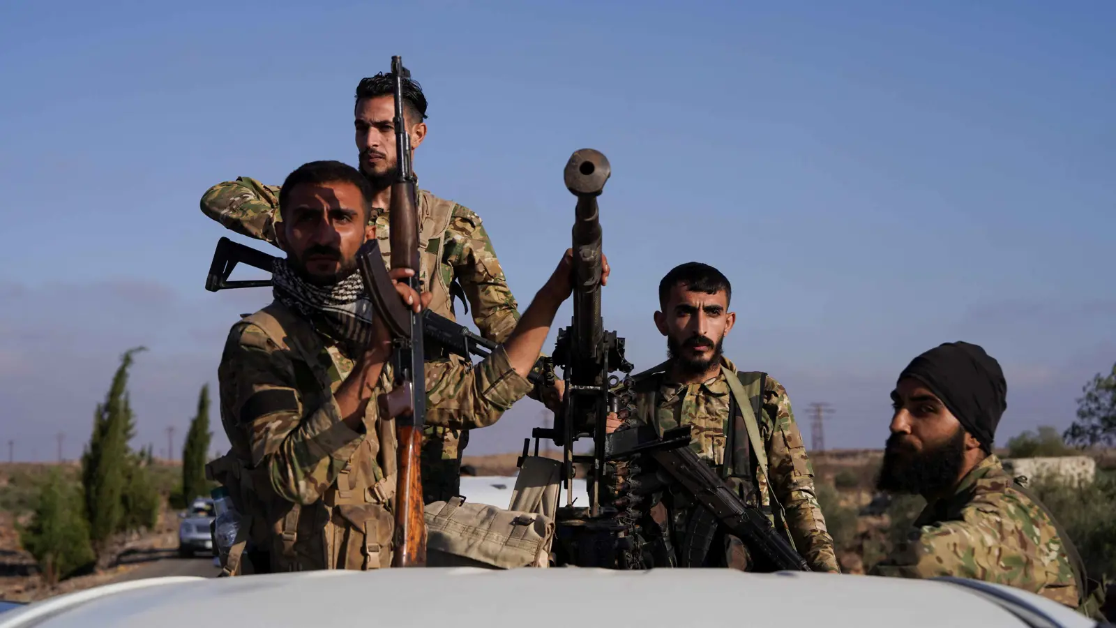 من الرقة إلى السويداء.. ما سر اشتعال الجبهات السورية بوقت متزامن؟