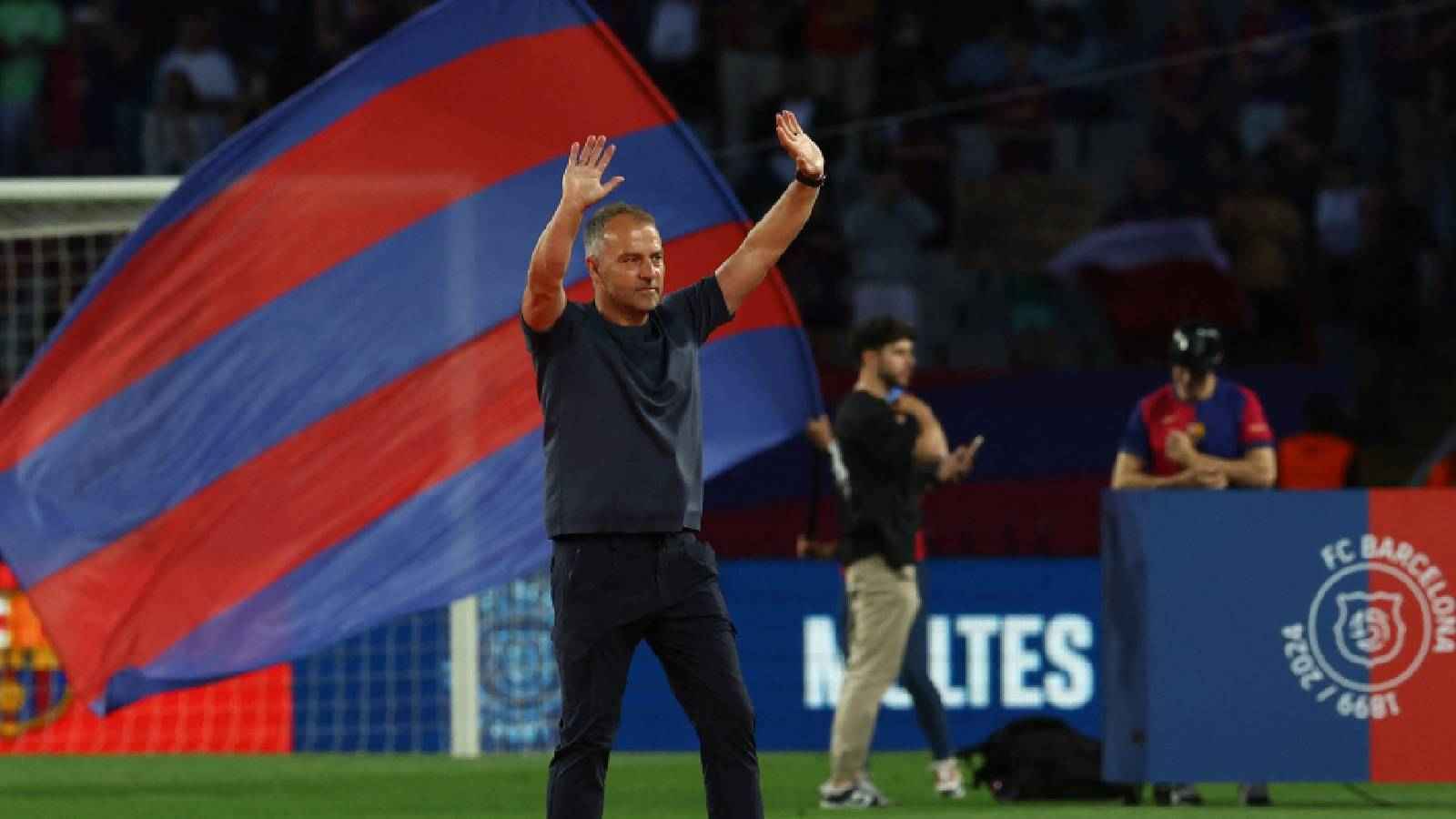 لابورتا يزف أخبارًا سارة لفليك قبل أول مباراة لبرشلونة