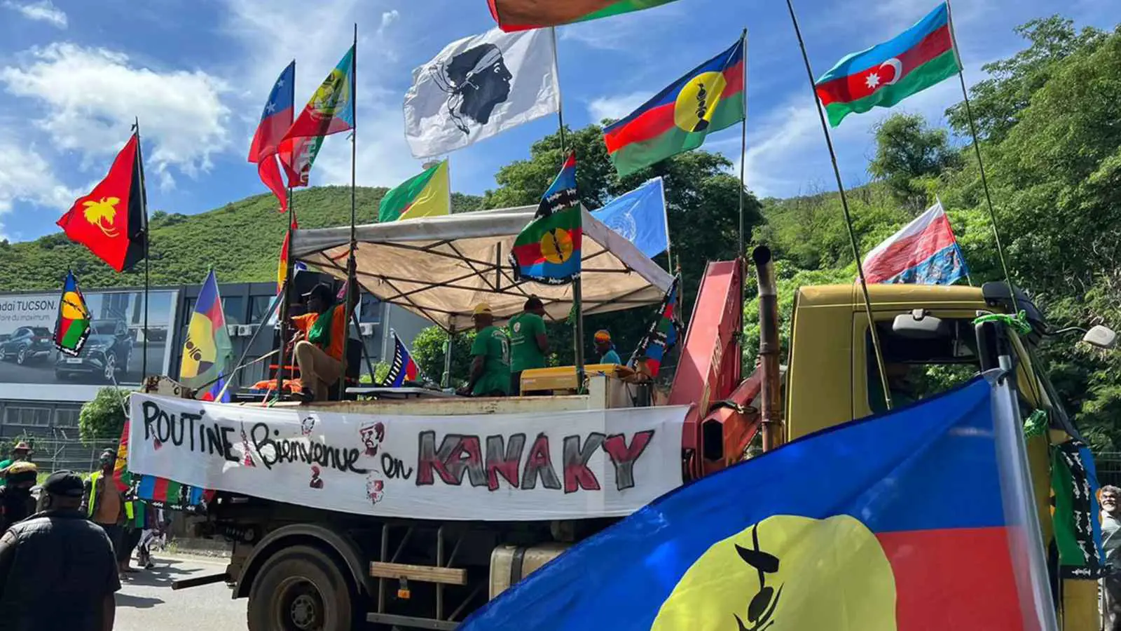 بعد اتفاق تاريخي.. "شيطان التفاصيل" يتربص بصفقة كاليدونيا الجديدة