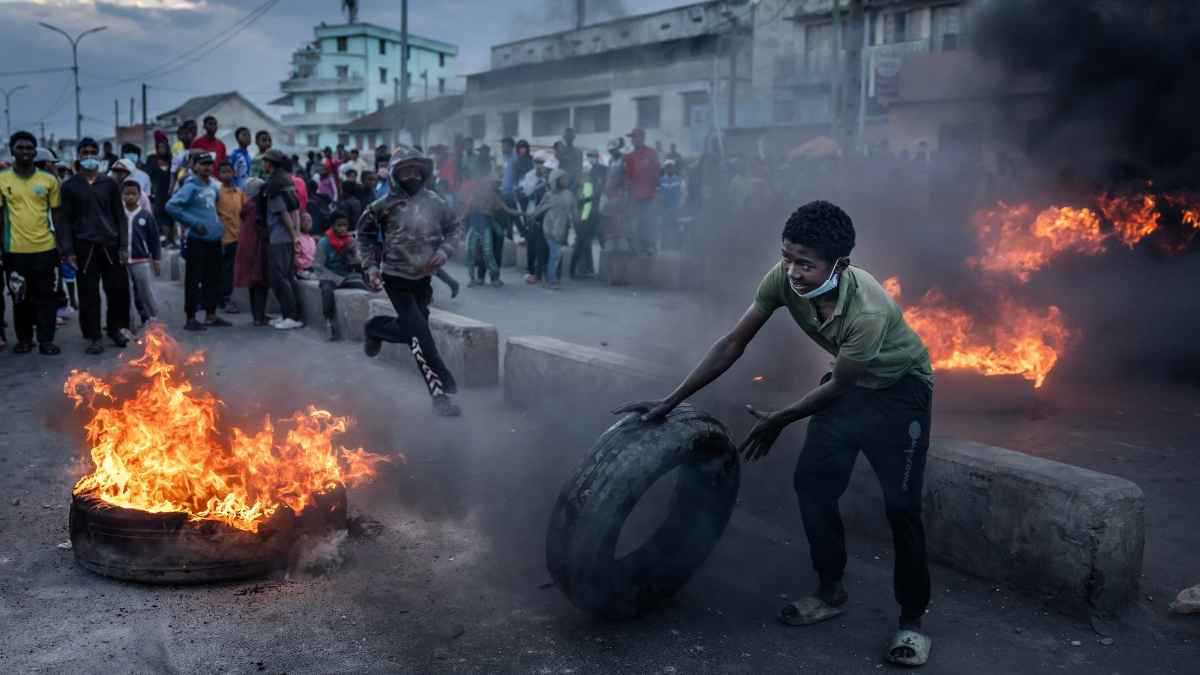 مدغشقر.. حركة "جيل زد" تتحدى الرئيس بالإضراب العام