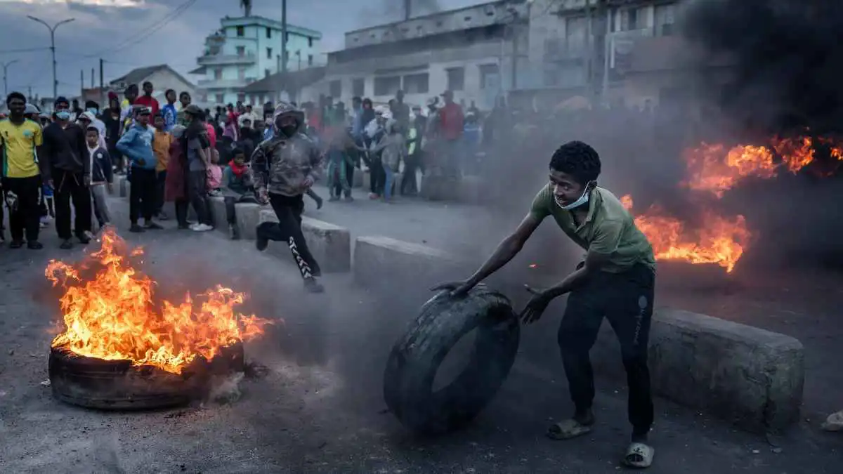 مدغشقر.. حركة "جيل زد" تتحدى الرئيس بالإضراب العام