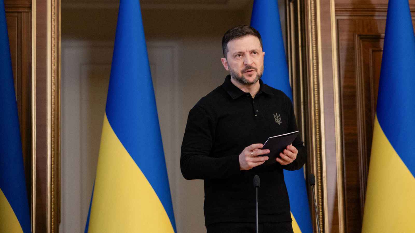 زيلينسكي يتهم الصين بتزويد روسيا بـ"أسلحة معينة"