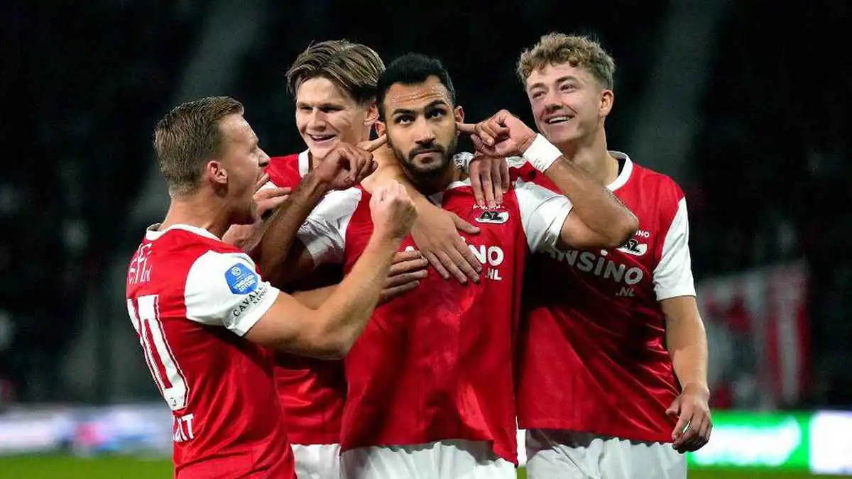 الهلال السعودي ينقض على نجم بنفيكا