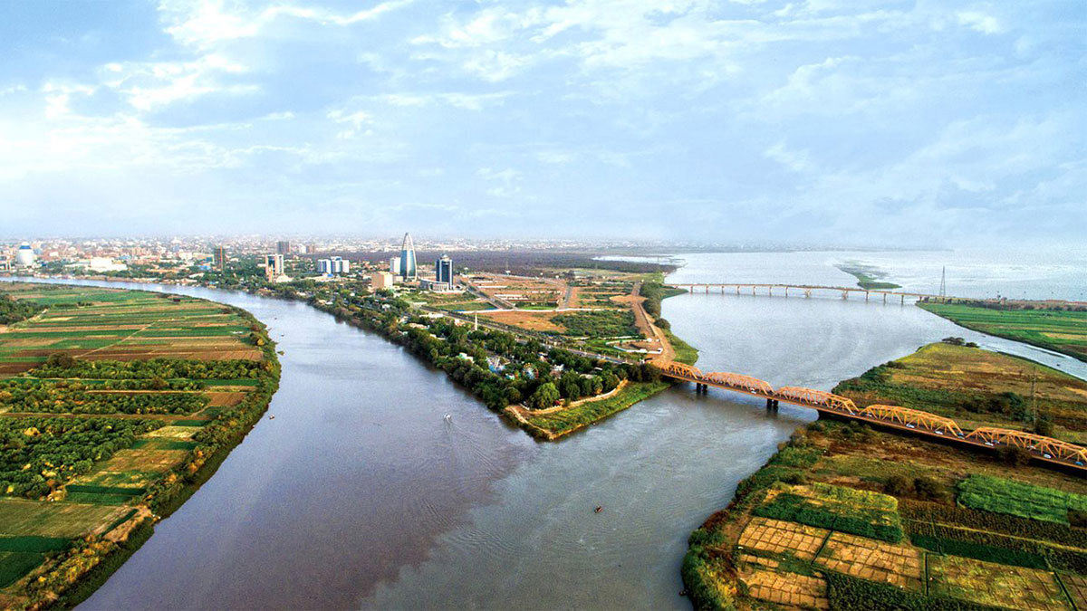 رغم نفي إثيوبيا شروعها بملء "النهضة".. انحسار مفاجئ للنيلين الأبيض والأزرق بالسودان