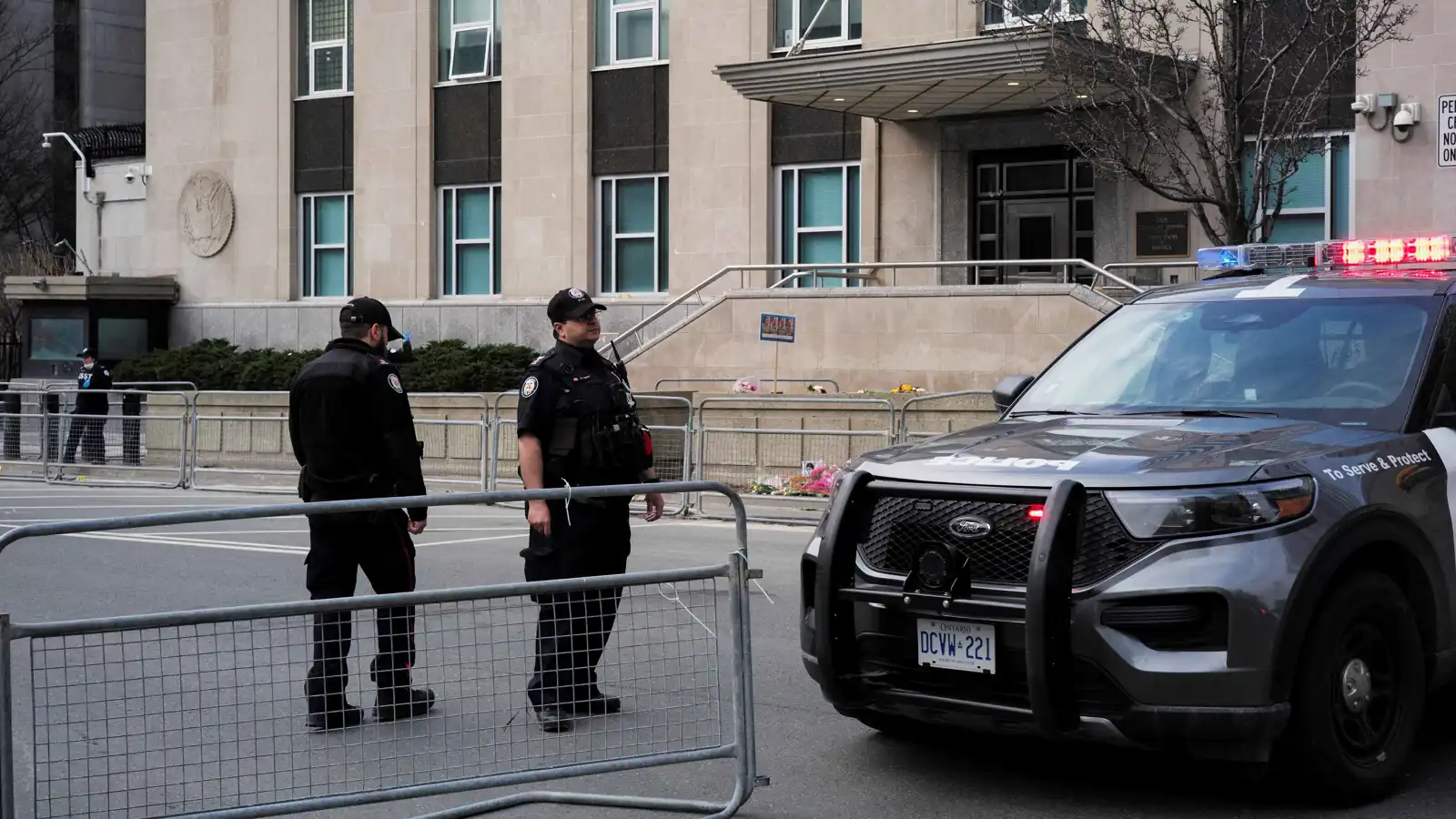 كندا.. استنفار وحظر حول مقر سفارة أمريكا بسبب إيران