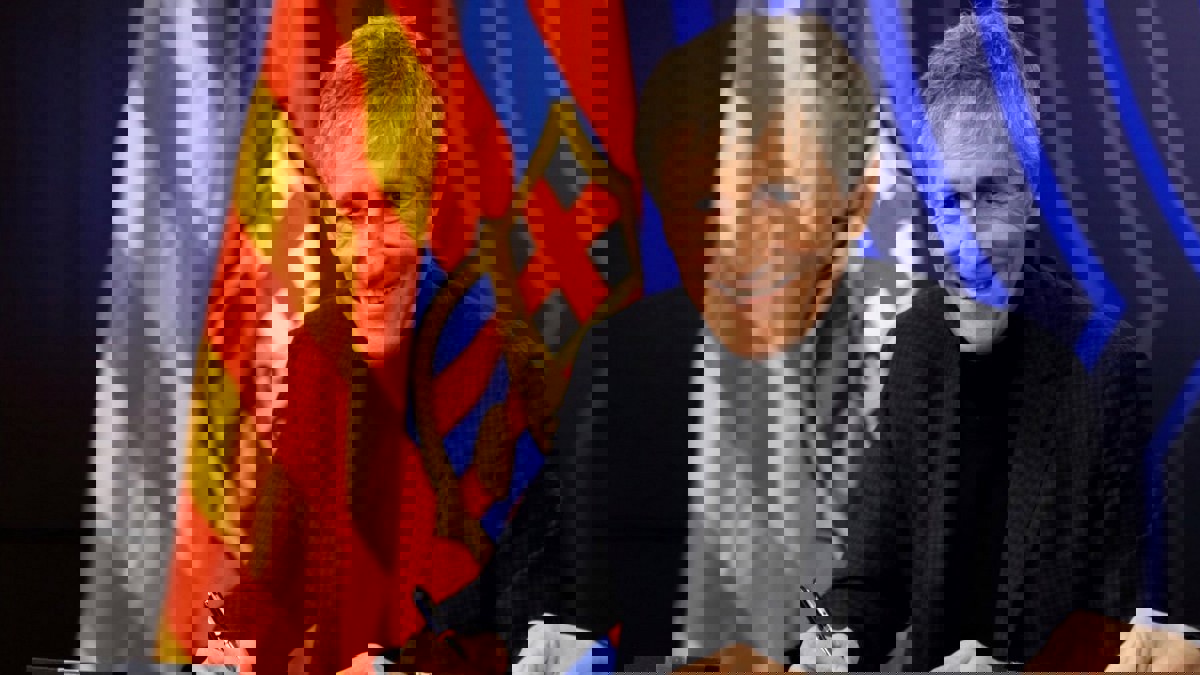 العودة إلى بيتيس تمنح سيتين مدرب برشلونة شعورا بالألم والفخر