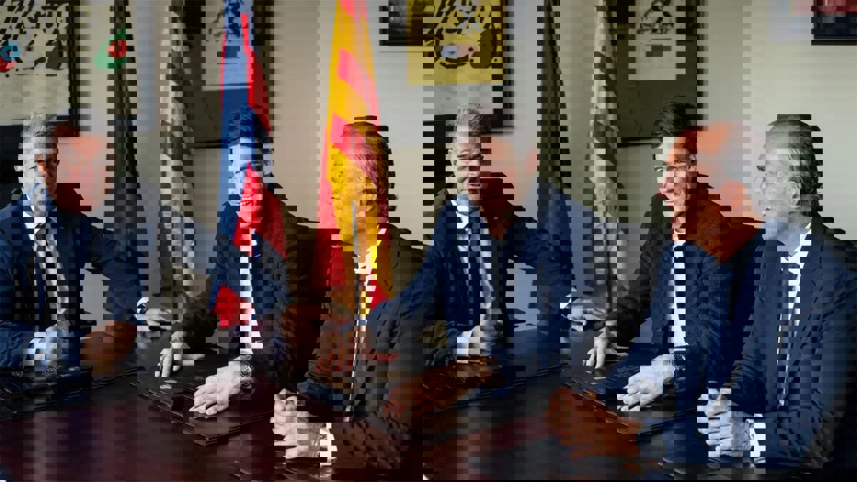 رسميًا: برشلونة يمدد عقد ماركوس ألونسو حتى 2024 