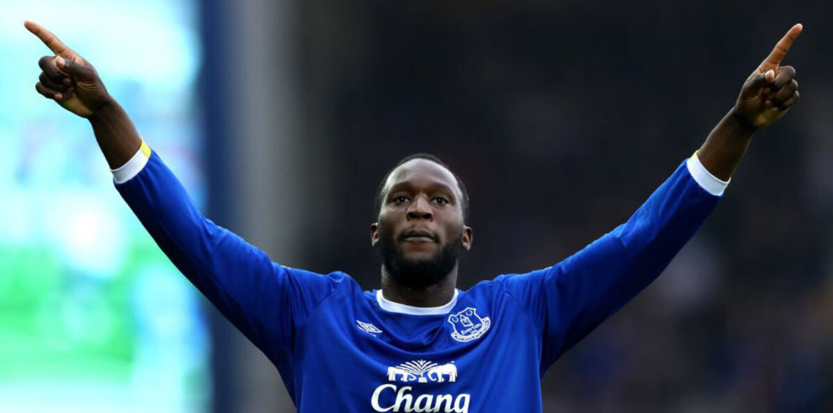 لوكاكو يودع إيفرتون وجماهيره قبل الانتقال لمانشستر يونايتد