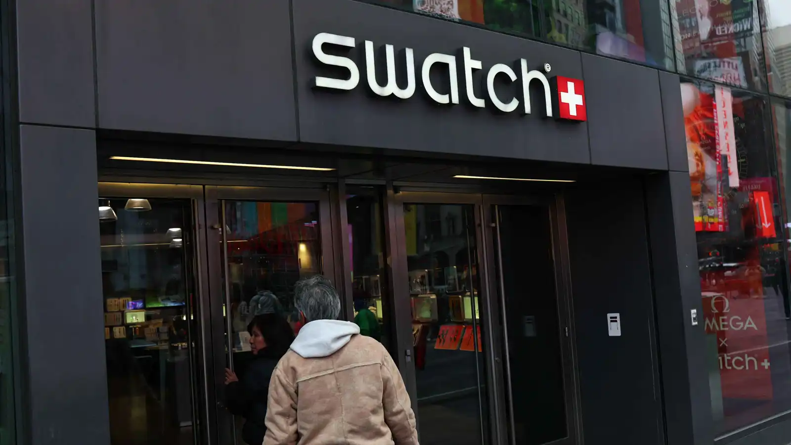 "سواتش" تعتذر عن إعلان "عنصري" أثار غضبًا في الصين