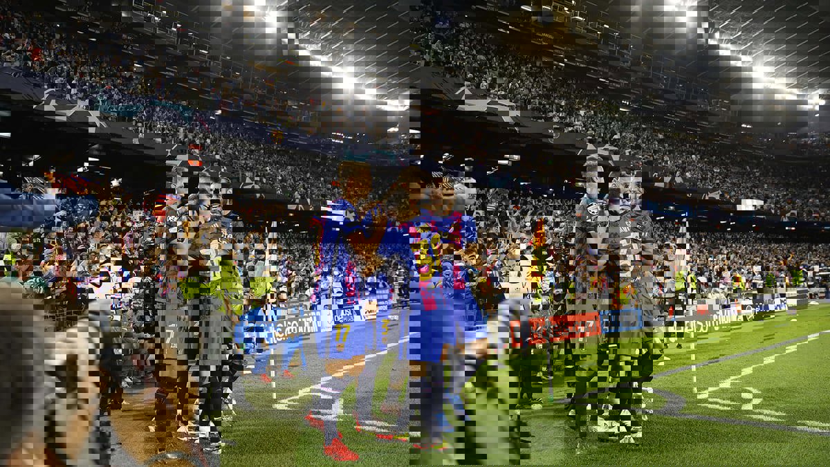 بيكيه يقود برشلونة لتخطي دينامو كييف وتحقيق أول فوز بدوري أبطال أوروبا (فيديو)