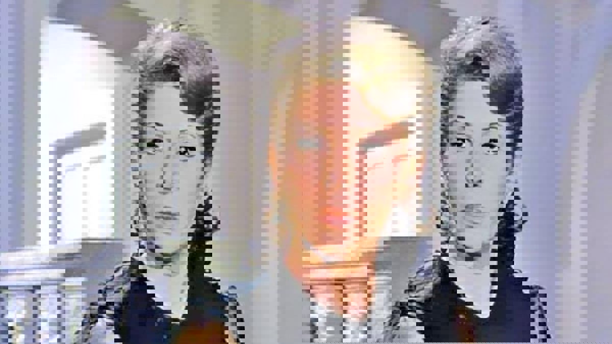 في ذكرى رحيلها.. لماذا أبكت "سناء جميل" نجيب محفوظ؟ 