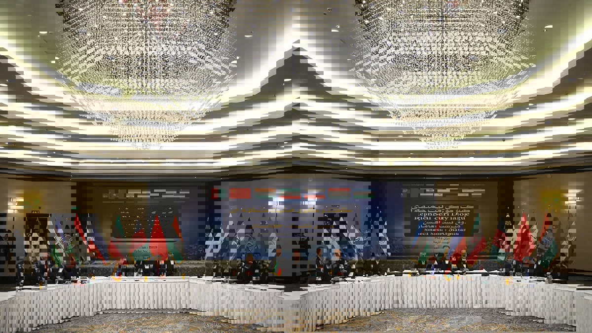 إيران تعارض مفاوضات الولايات المتحدة وطالبان