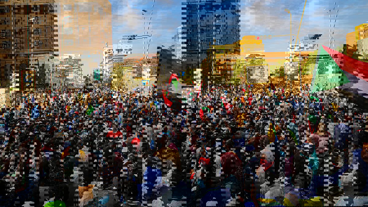 السودان إلى أين؟