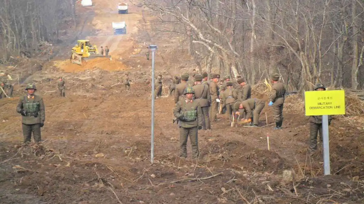 إصابة جندي كوري جنوبي بانفجار على خط التماس مع "الشمالية"