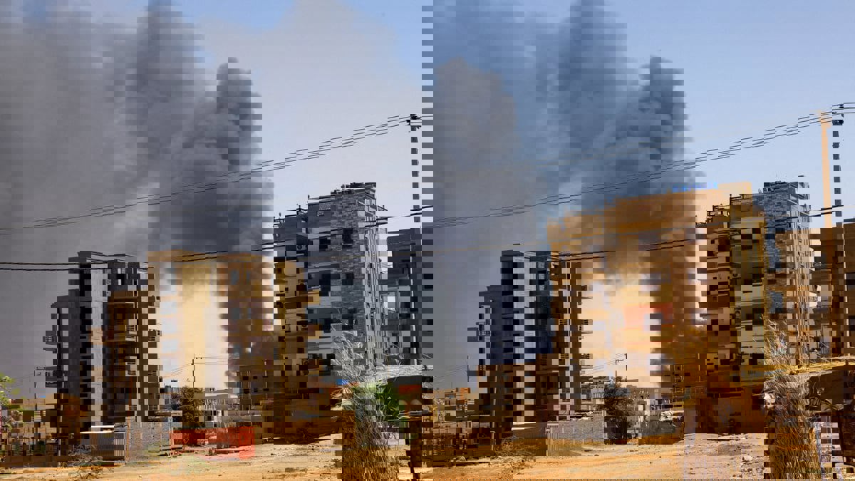 السودان.. مقتل 20 مدنيًا إثر قصف جوي ومدفعي في الخرطوم وأم درمان