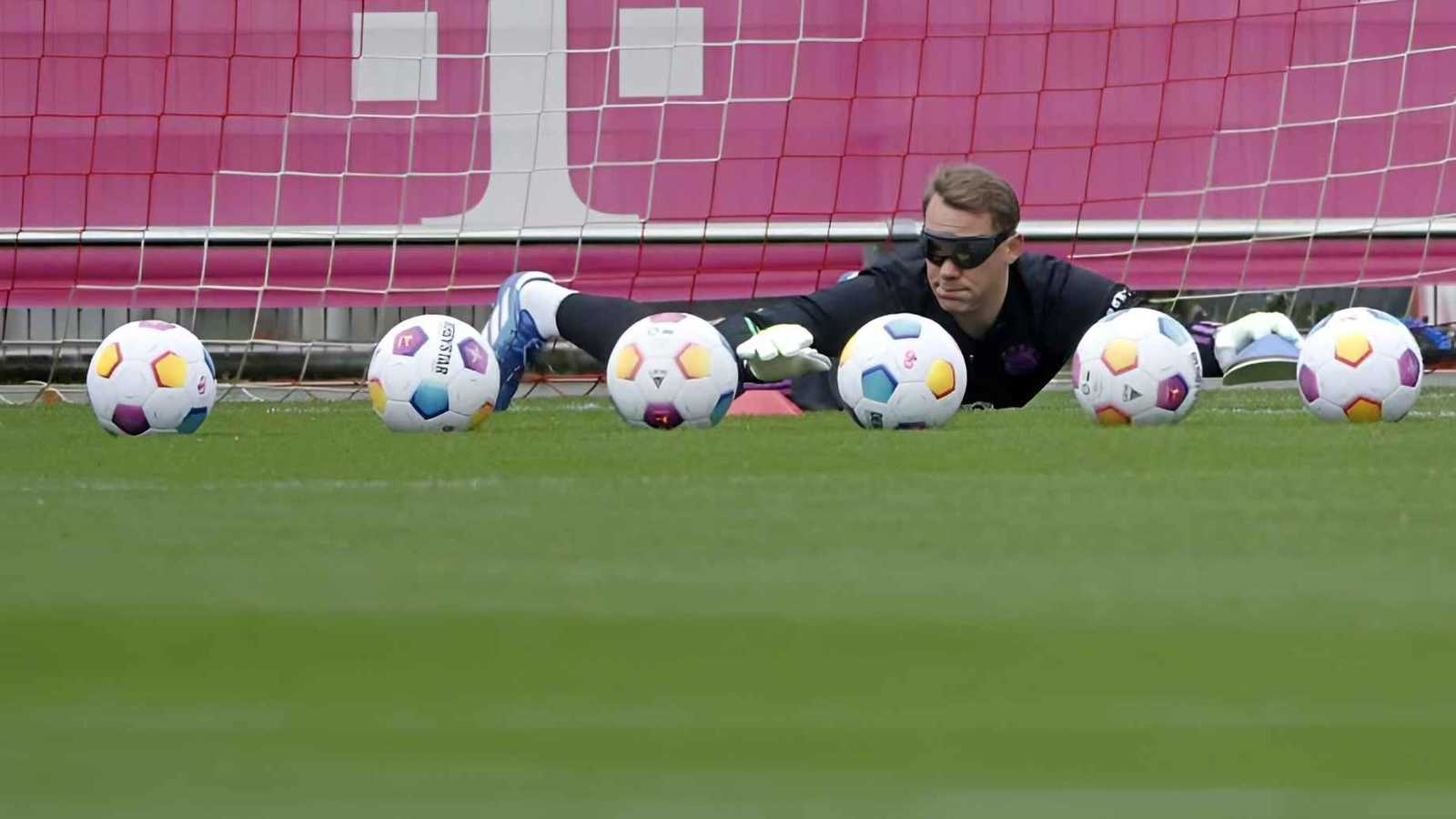 سر ارتداء اللاعبين الألمان النظارات أثناء التدريبات 