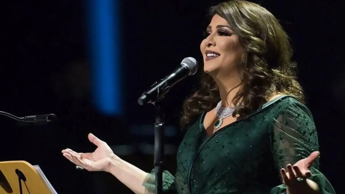 نوال الكويتية تفاجئ جمهور الرياض بفيديو كليب لأغنية "مكانك مبين" (فيديو)